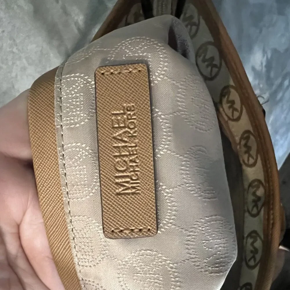 Michael Kors Kempton Signature Beige and Brown Monogram Medium Pocket Tote - Picture 5 of 9